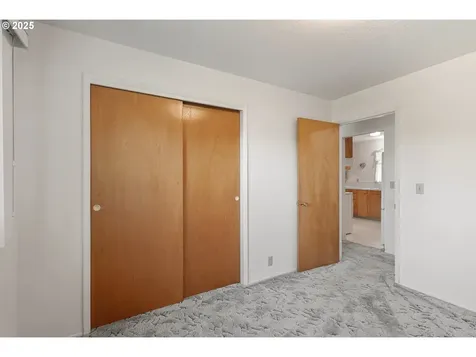 1088 Nopal Street Florence OR 97439