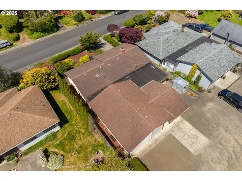 1088 Nopal Street Florence OR 97439