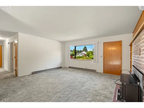 1088 Nopal Street Florence OR 97439