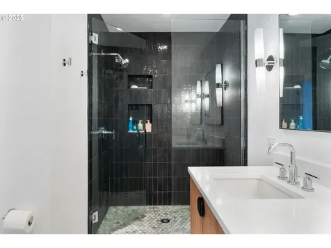 2900 NW Eastway Court Beaverton OR 97006