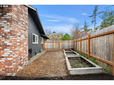 2900 NW Eastway Court Beaverton OR 97006