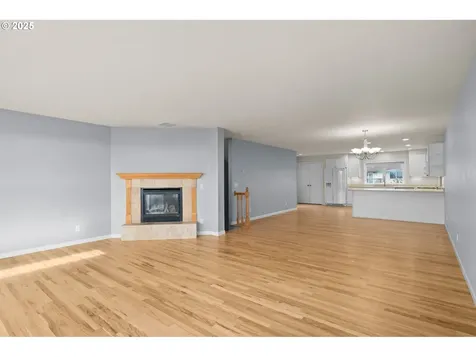 906 SW 7th Street Newport OR 97365