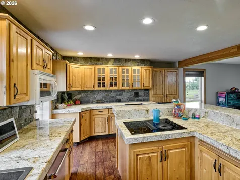 9293 Broadacres Road NE Aurora OR 97002