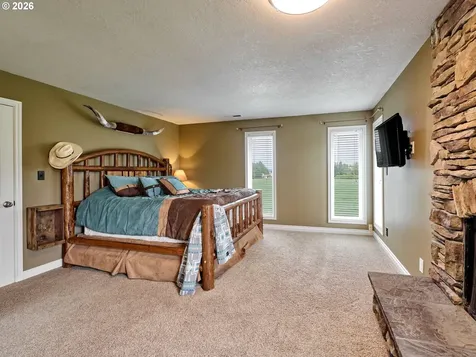 9293 Broadacres Road NE Aurora OR 97002