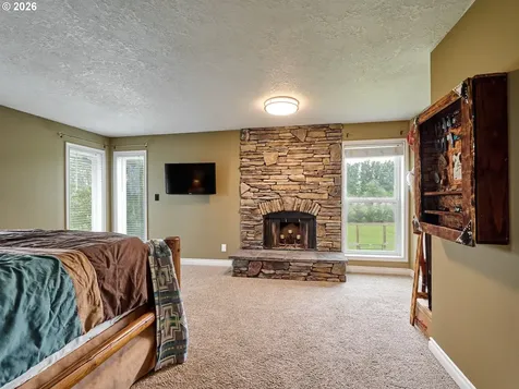 9293 Broadacres Road NE Aurora OR 97002