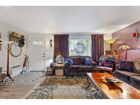 174 Cedar Lane Gates OR 97346