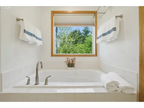 221 Prospect Road Woodland WA 98674