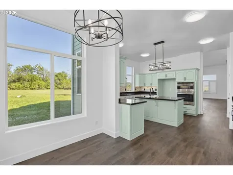 475 Curry Road Roseburg OR 97471