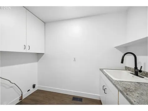 475 Curry Road Roseburg OR 97471