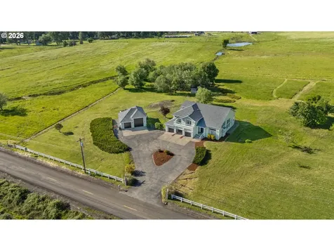 475 Curry Road Roseburg OR 97471