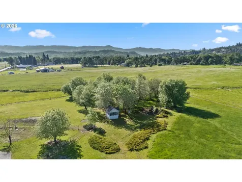 475 Curry Road Roseburg OR 97471