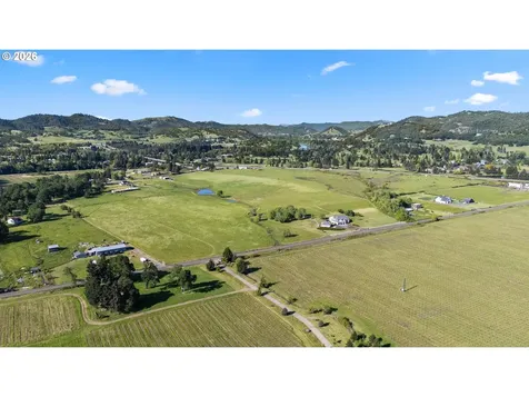 475 Curry Road Roseburg OR 97471