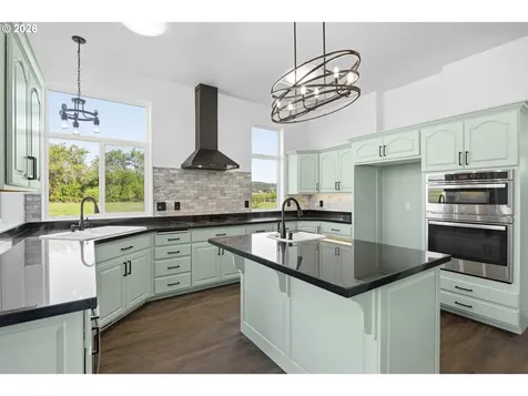 475 Curry Road Roseburg OR 97471