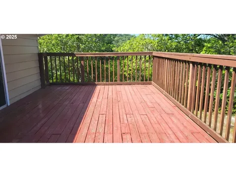 522 SE Hillside Drive Roseburg OR 97470