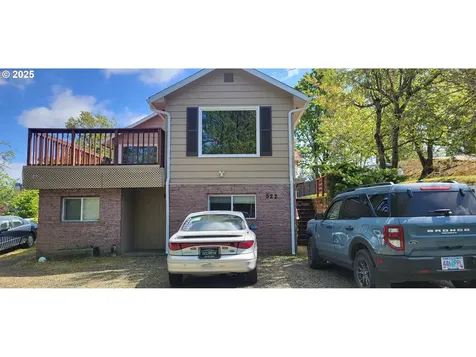 522 SE Hillside Drive Roseburg OR 97470