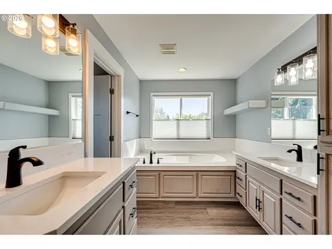 13405 NW 48th Avenue Vancouver WA 98685