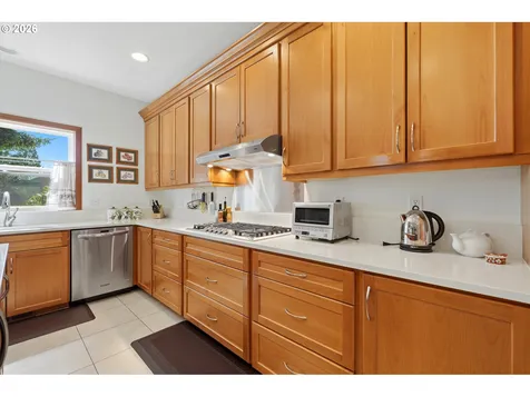 1616 SE 87th Avenue Portland OR 97216
