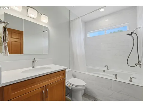 1616 SE 87th Avenue Portland OR 97216