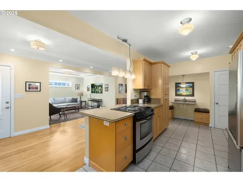1806 NE 59th Avenue Portland OR 97213
