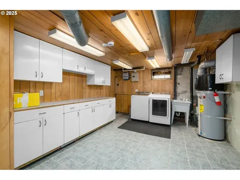 1806 NE 59th Avenue Portland OR 97213