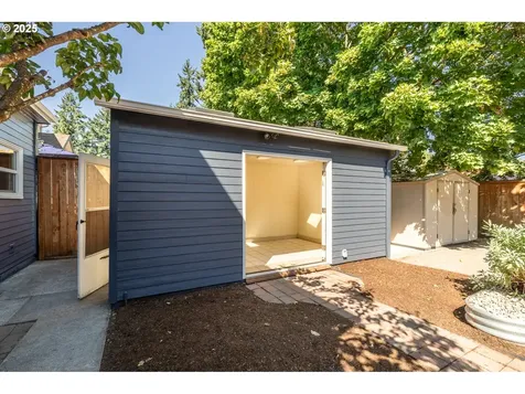 1806 NE 59th Avenue Portland OR 97213