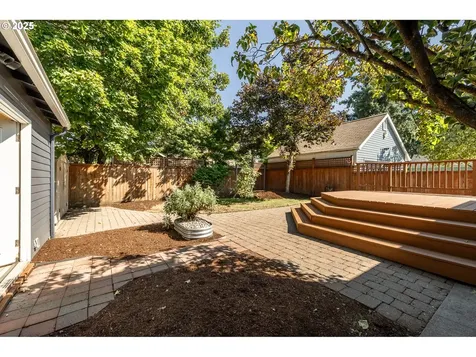 1806 NE 59th Avenue Portland OR 97213
