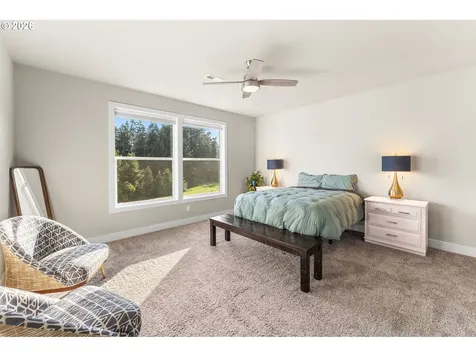826 W Golden Eagle Drive La Center WA 98629