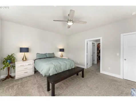 826 W Golden Eagle Drive La Center WA 98629