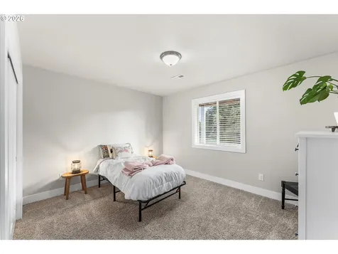 826 W Golden Eagle Drive La Center WA 98629