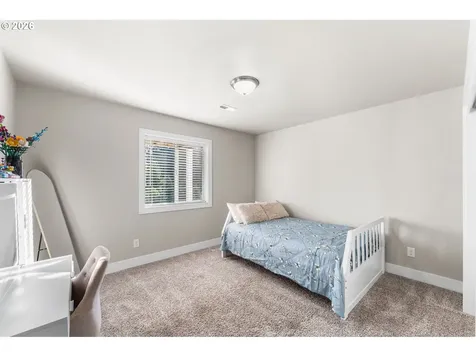 826 W Golden Eagle Drive La Center WA 98629