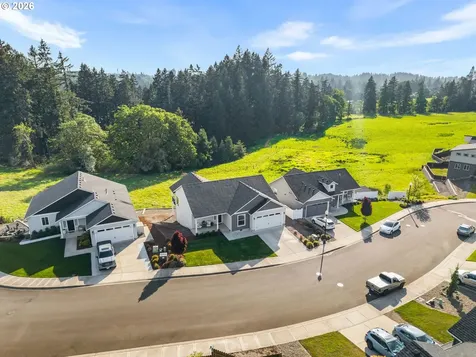 826 W Golden Eagle Drive La Center WA 98629
