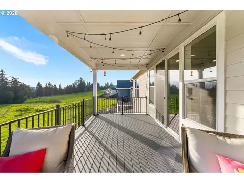 826 W Golden Eagle Drive La Center WA 98629
