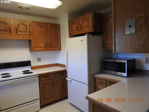 1415 Thompson Road Woodburn OR 97071