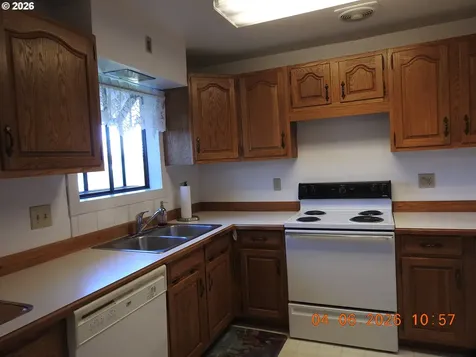 1415 Thompson Road Woodburn OR 97071