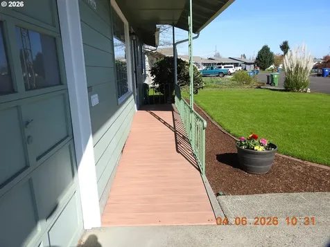 1415 Thompson Road Woodburn OR 97071