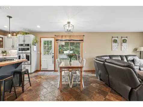 16490 S Bradley Road Oregon City OR 97045