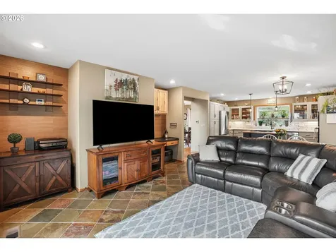 16490 S Bradley Road Oregon City OR 97045