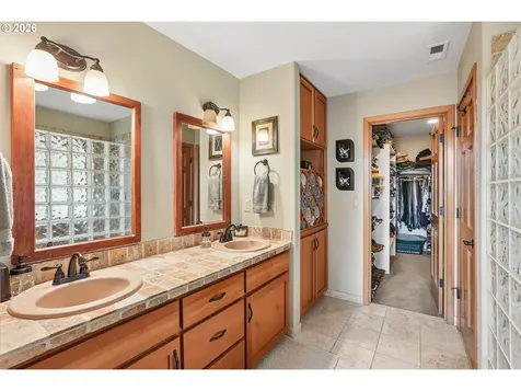 16490 S Bradley Road Oregon City OR 97045