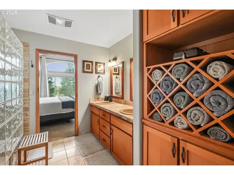 16490 S Bradley Road Oregon City OR 97045