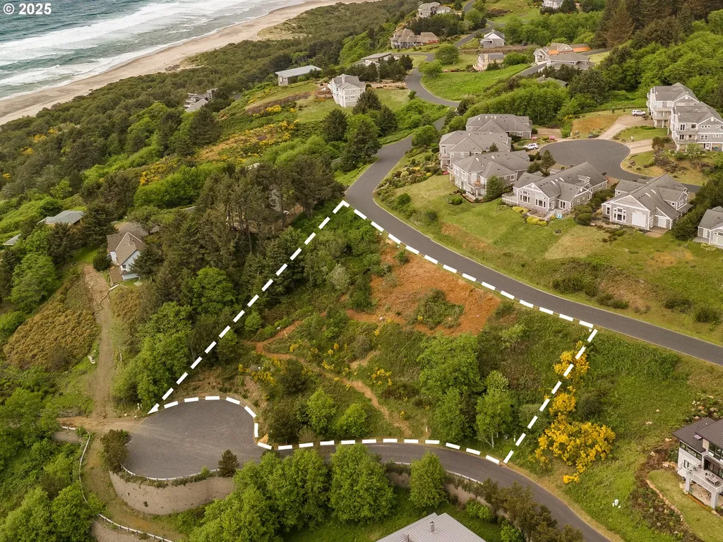 8285 Ville Sahhali Drive Neskowin OR 97149
