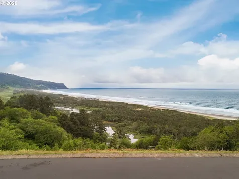 8285 Ville Sahhali Drive Neskowin OR 97149