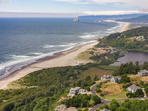 8285 Ville Sahhali Drive Neskowin OR 97149