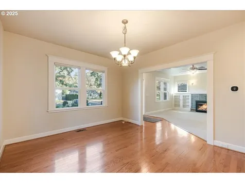 8026 SW Pine Street Portland OR 97223