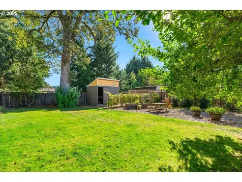 8026 SW Pine Street Portland OR 97223