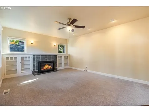 8026 SW Pine Street Portland OR 97223