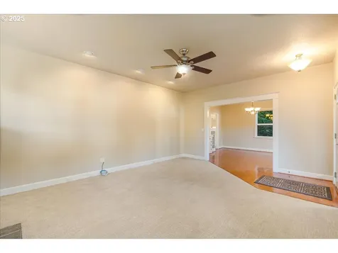 8026 SW Pine Street Portland OR 97223