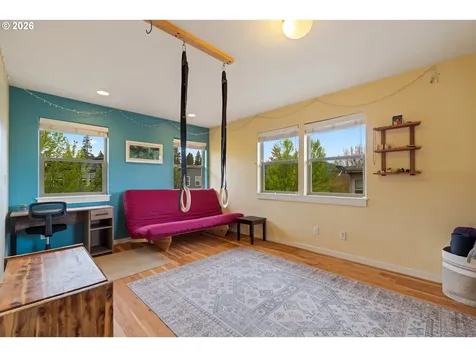 1229 29th Street Hood River OR 97031