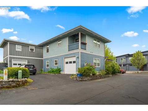 1229 29th Street Hood River OR 97031