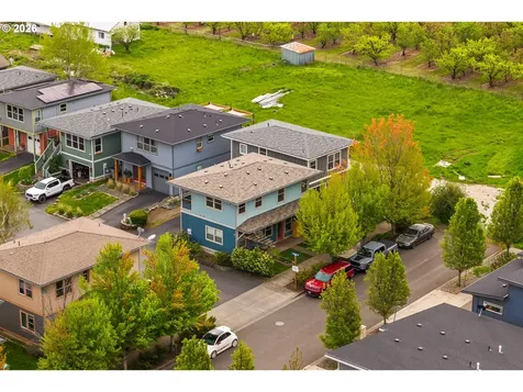 1229 29th Street Hood River OR 97031