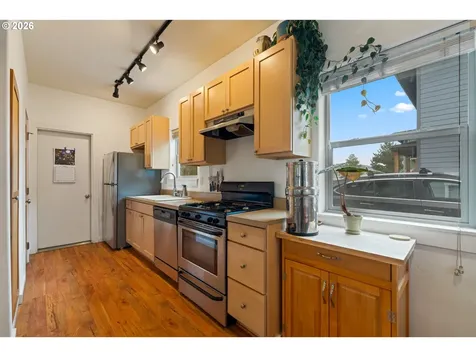 1229 29th Street Hood River OR 97031